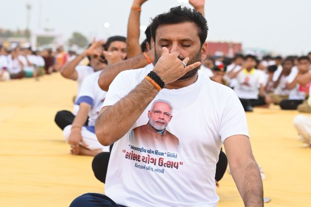 Vinod Chavda at public address